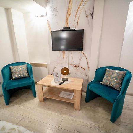 Apartmani Aleksandra U Centru Grada Крагуевац Экстерьер фото