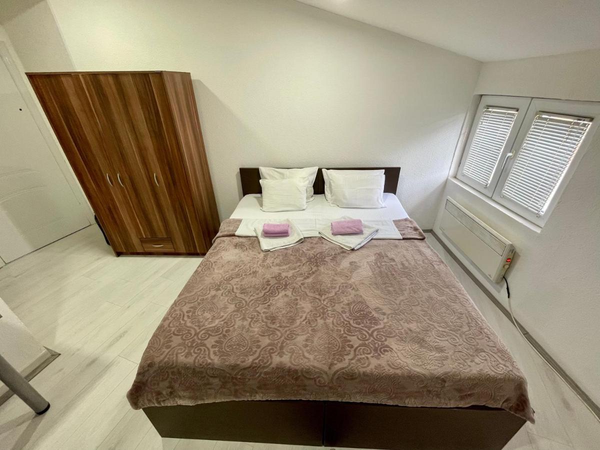 Apartmani Aleksandra U Centru Grada Крагуевац Экстерьер фото