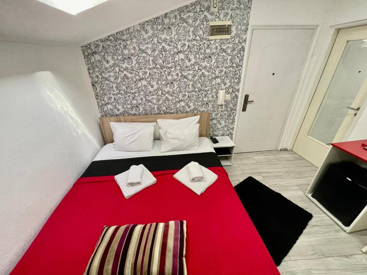 Apartmani Aleksandra U Centru Grada Крагуевац Экстерьер фото