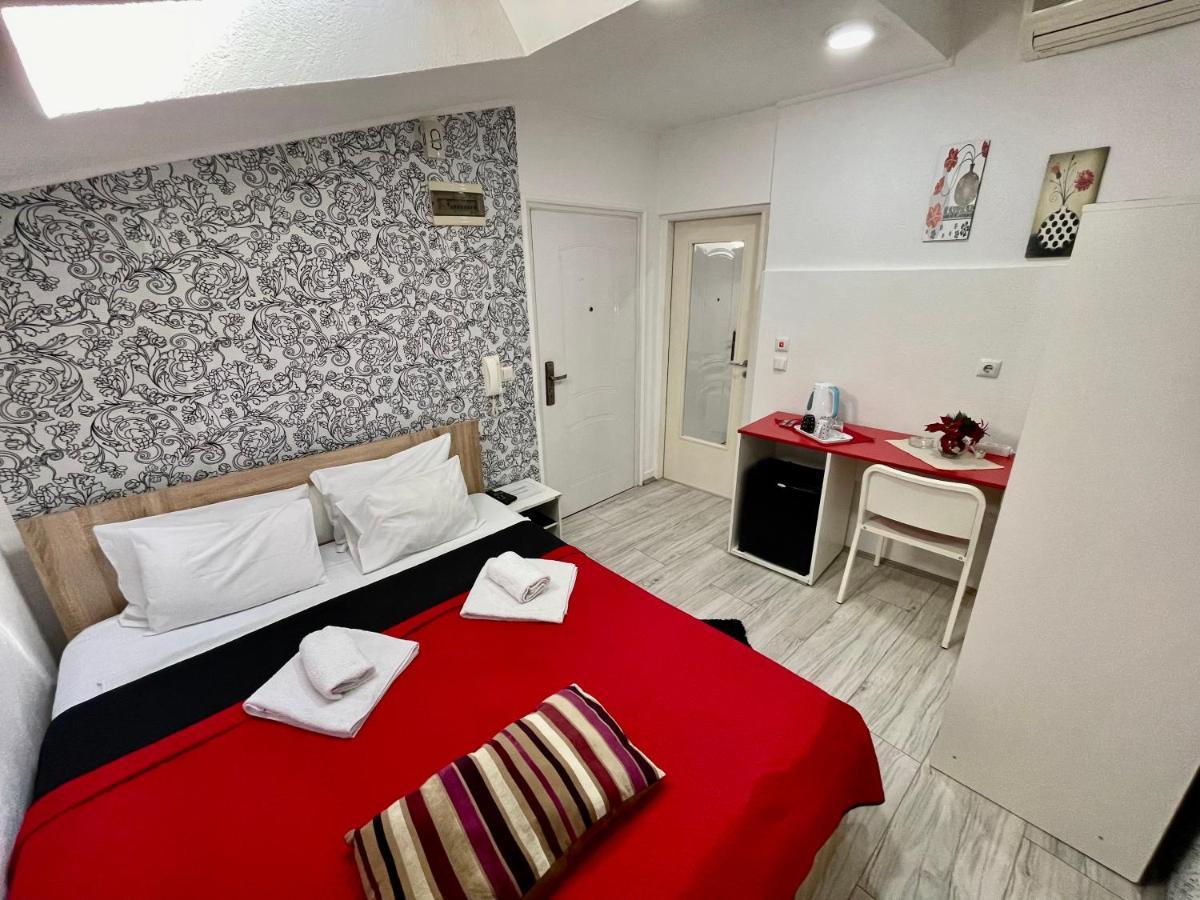 Apartmani Aleksandra U Centru Grada Крагуевац Экстерьер фото