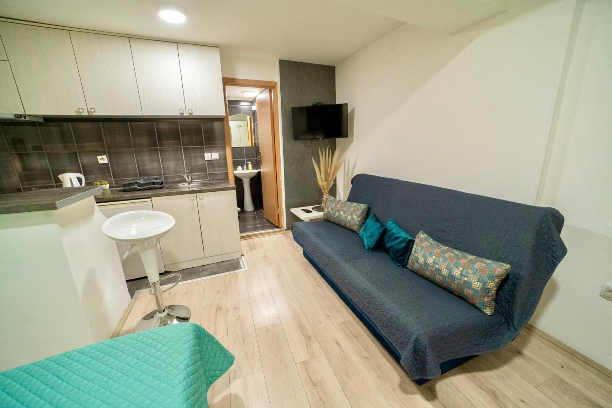 Apartmani Aleksandra U Centru Grada Крагуевац Экстерьер фото