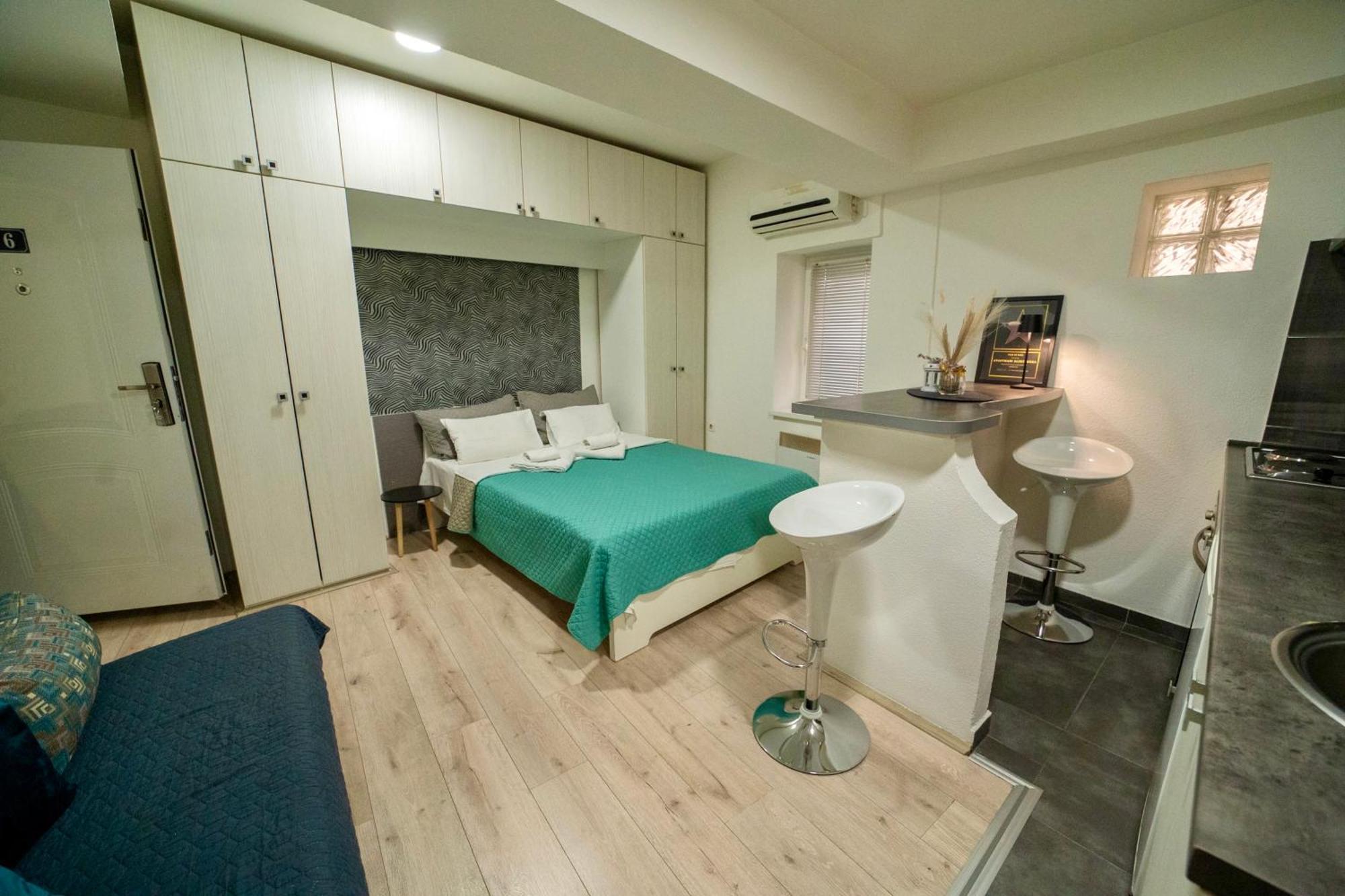 Apartmani Aleksandra U Centru Grada Крагуевац Экстерьер фото
