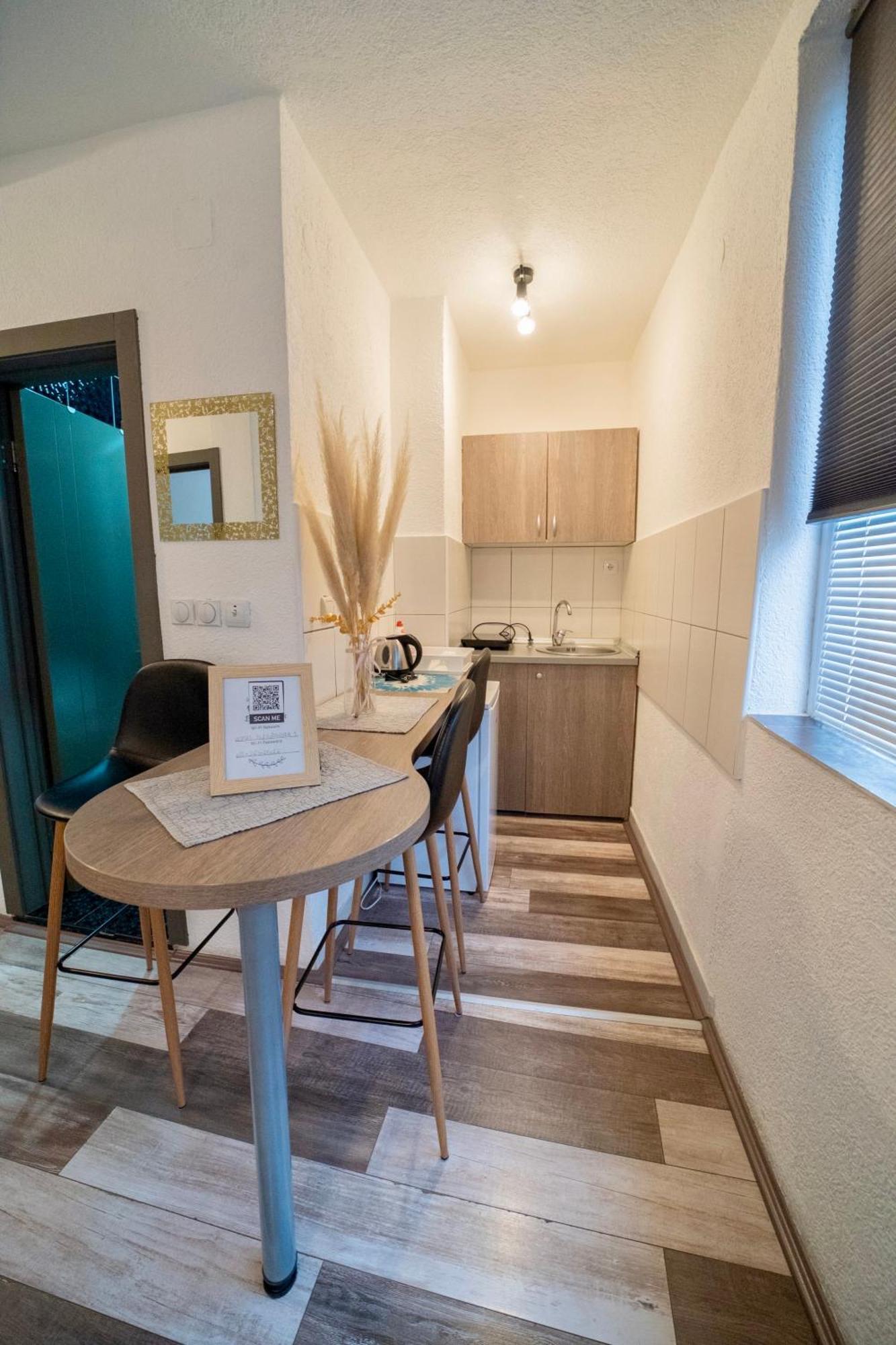 Apartmani Aleksandra U Centru Grada Крагуевац Экстерьер фото