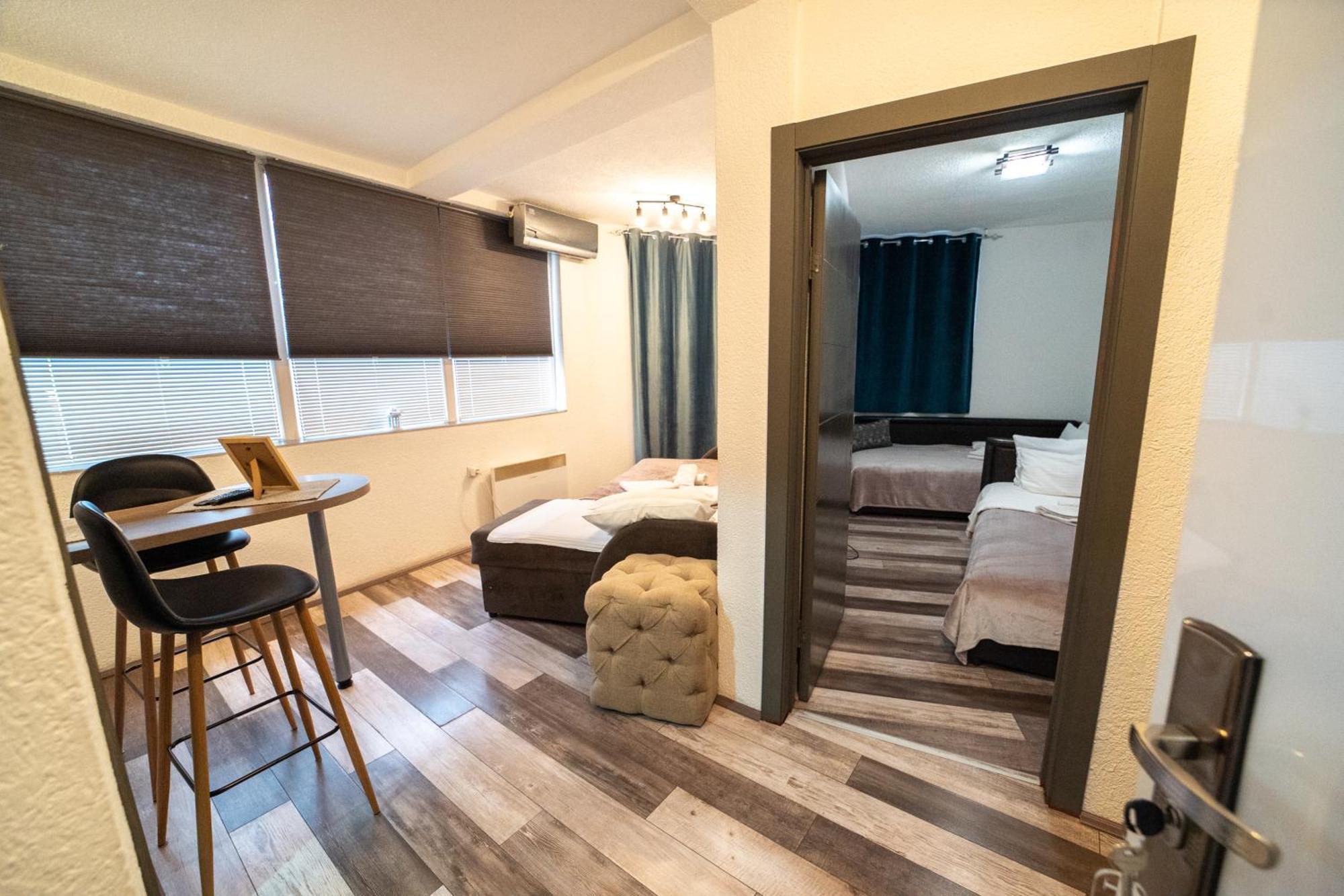 Apartmani Aleksandra U Centru Grada Крагуевац Экстерьер фото